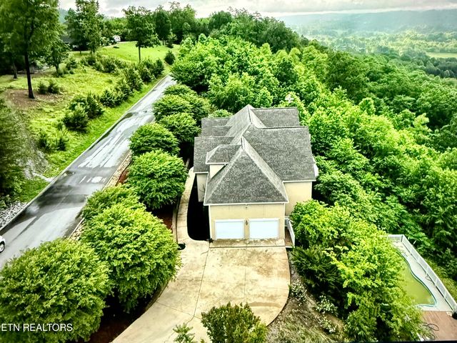 1012 Falcon Crest Drive, Seymour, TN 37865