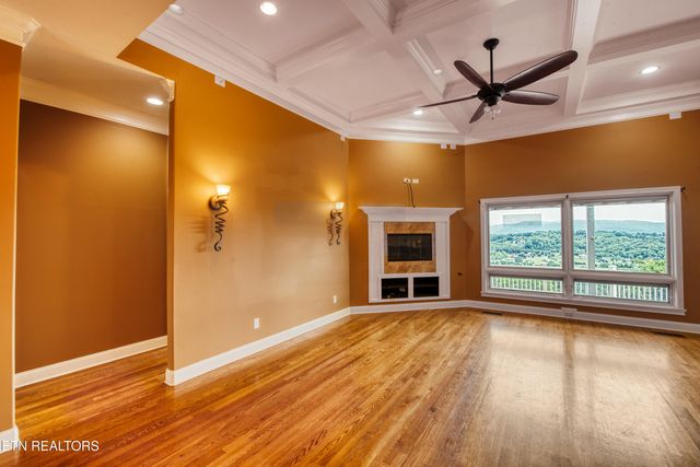 1012 Falcon Crest Drive, Seymour, TN 37865
