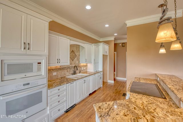 1012 Falcon Crest Drive, Seymour, TN 37865