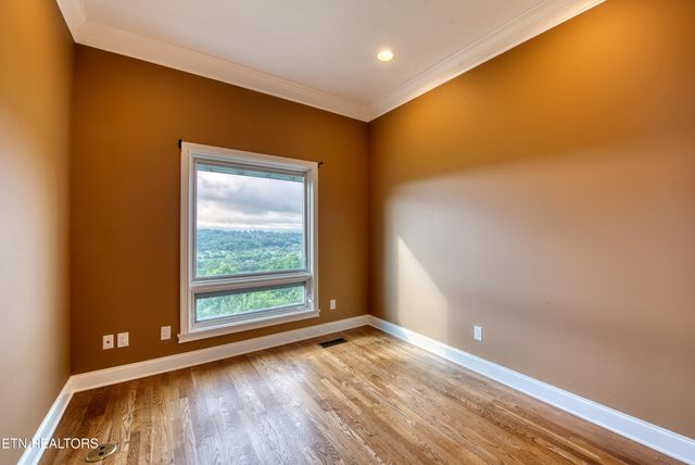1012 Falcon Crest Drive, Seymour, TN 37865