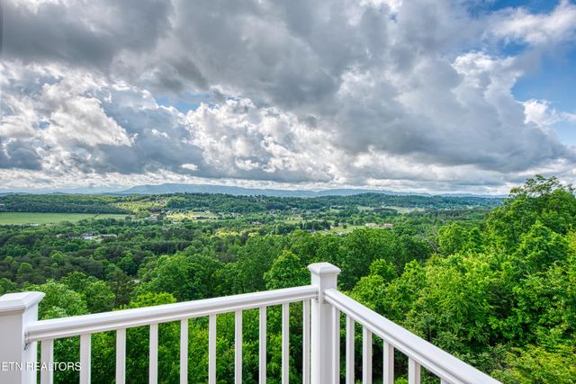 1012 Falcon Crest Drive, Seymour, TN 37865