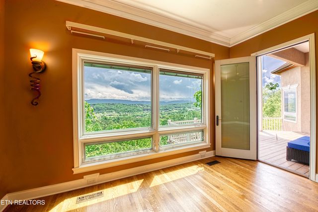 1012 Falcon Crest Drive, Seymour, TN 37865