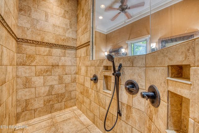 1012 Falcon Crest Drive, Seymour, TN 37865