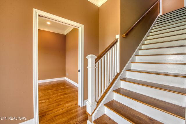 1012 Falcon Crest Drive, Seymour, TN 37865