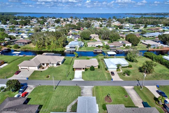 336 Anderson Street NE, Lake Placid, FL 33852