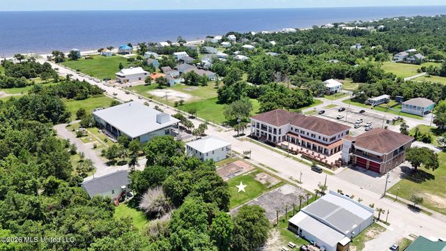 304 Coleman Avenue, Waveland, MS 39576