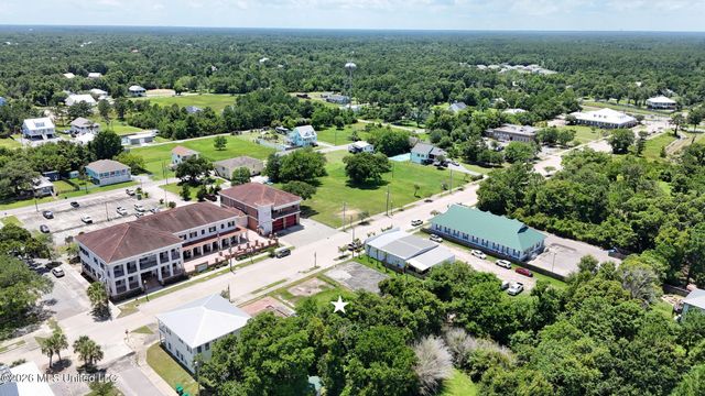 304 Coleman Avenue, Waveland, MS 39576
