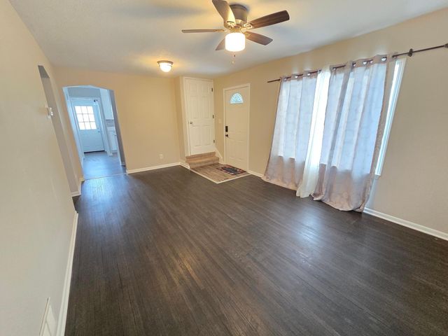 6508 47th Avenue N, Crystal, MN 55428