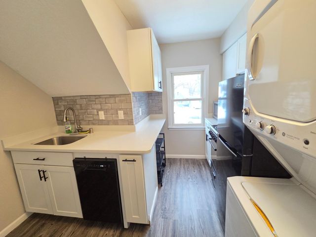 6508 47th Avenue N, Crystal, MN 55428