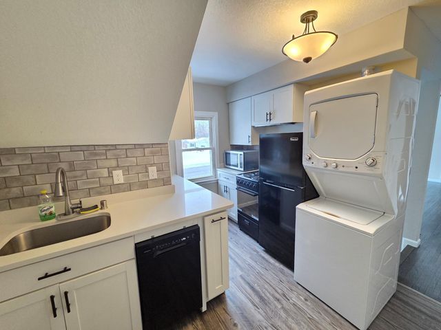 6508 47th Avenue N, Crystal, MN 55428