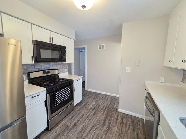 6508 47th Avenue N, Crystal, MN 55428