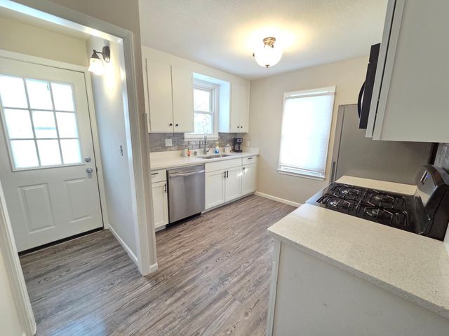 6508 47th Avenue N, Crystal, MN 55428