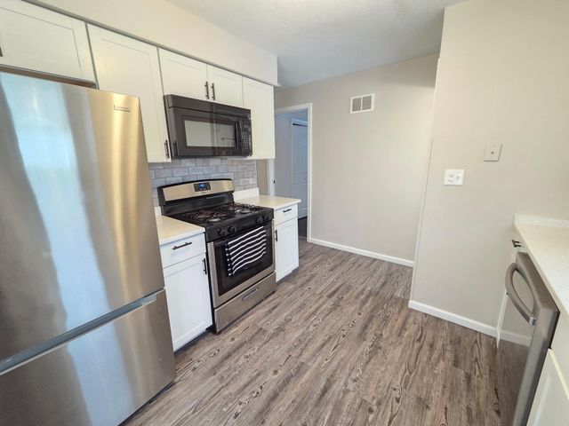 6508 47th Avenue N, Crystal, MN 55428