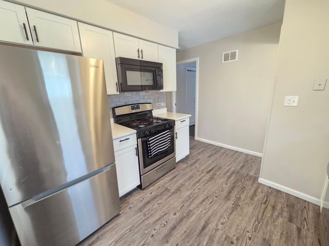 6508 47th Avenue N, Crystal, MN 55428