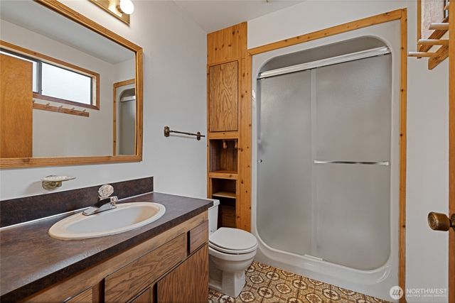 6323 89th Avenue W, University Place, WA 98467