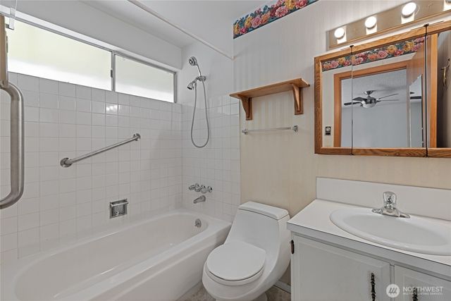 6323 89th Avenue W, University Place, WA 98467