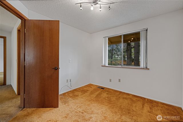 6323 89th Avenue W, University Place, WA 98467