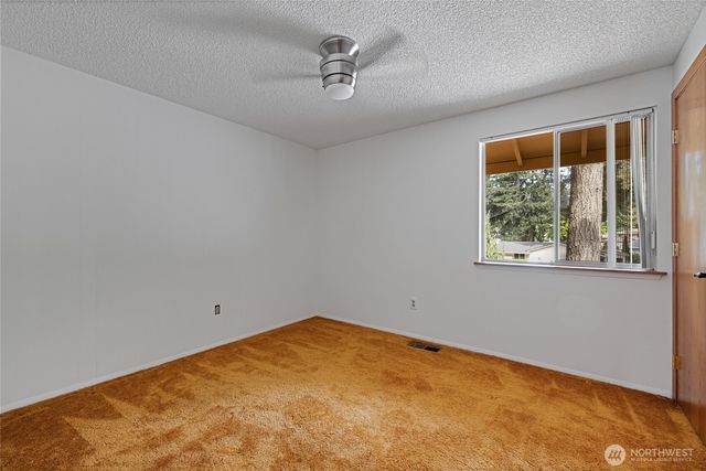 6323 89th Avenue W, University Place, WA 98467