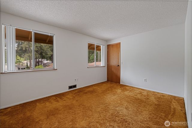 6323 89th Avenue W, University Place, WA 98467