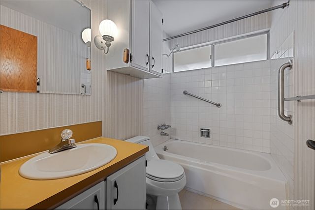 6323 89th Avenue W, University Place, WA 98467