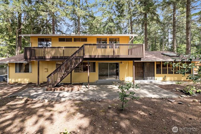 6323 89th Avenue W, University Place, WA 98467