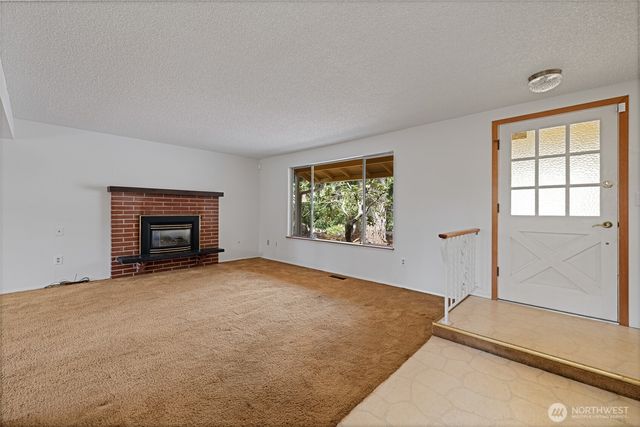 6323 89th Avenue W, University Place, WA 98467
