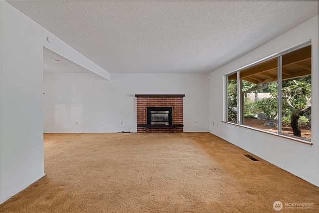 6323 89th Avenue W, University Place, WA 98467