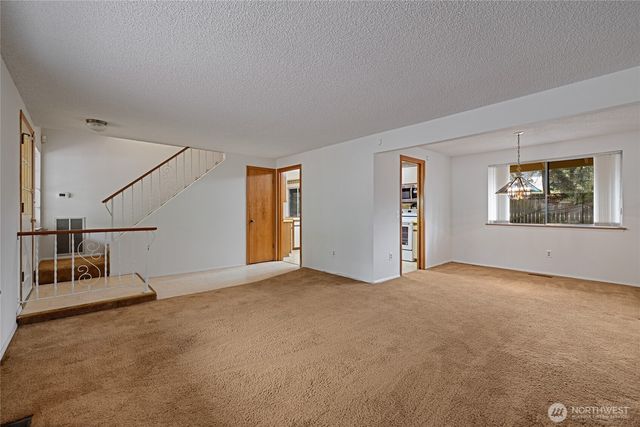 6323 89th Avenue W, University Place, WA 98467