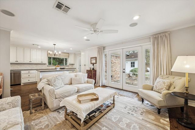 5214 Grape, Houston, TX 77096