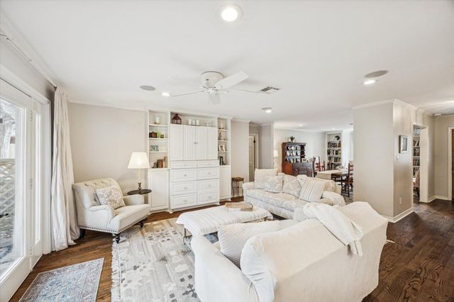 5214 Grape, Houston, TX 77096