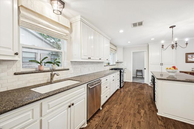 5214 Grape, Houston, TX 77096