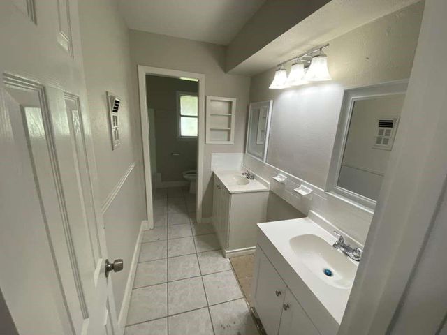 6121 Perth Street, Houston, TX 77048