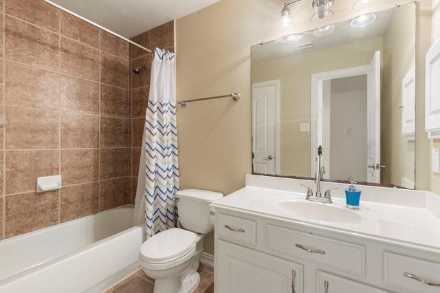 7 Renoir Trail Place, The Woodlands, TX 77382