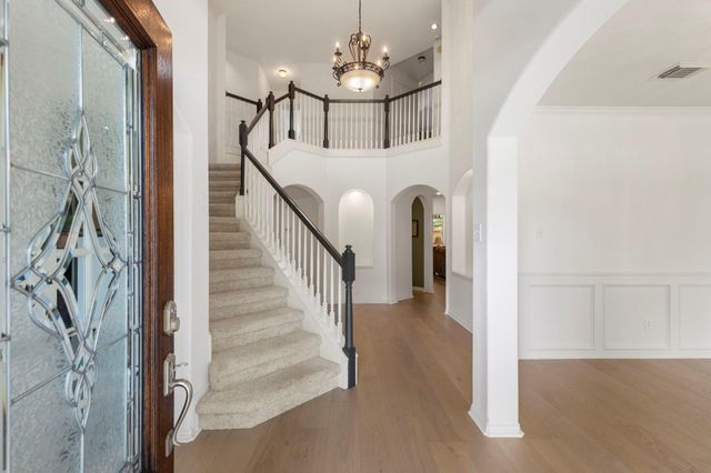 7 Renoir Trail Place, The Woodlands, TX 77382