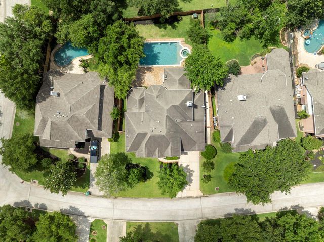 7 Renoir Trail Place, The Woodlands, TX 77382
