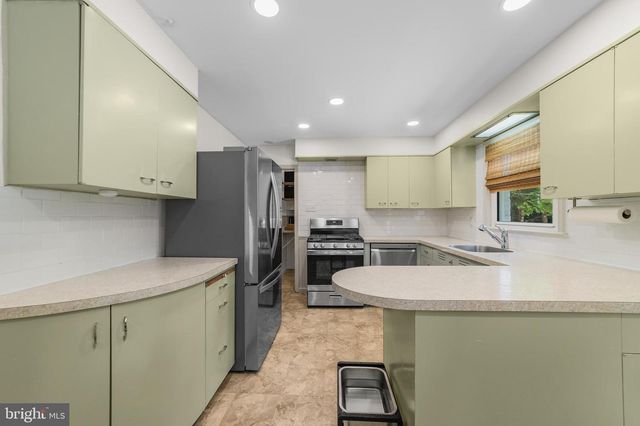 83 KENDALL BLVD, Oaklyn, NJ 08107