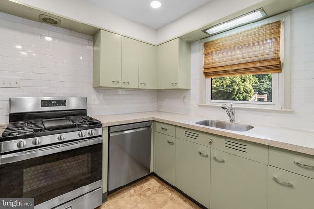 83 KENDALL BLVD, Oaklyn, NJ 08107
