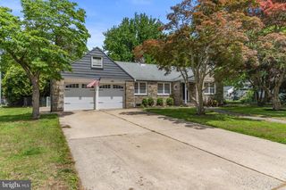 83 KENDALL BLVD, Oaklyn, NJ 08107
