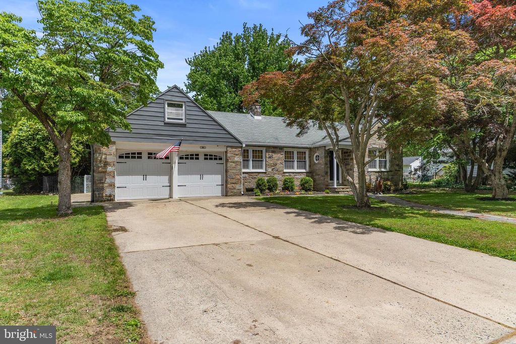 83 KENDALL BLVD, Oaklyn, NJ 08107