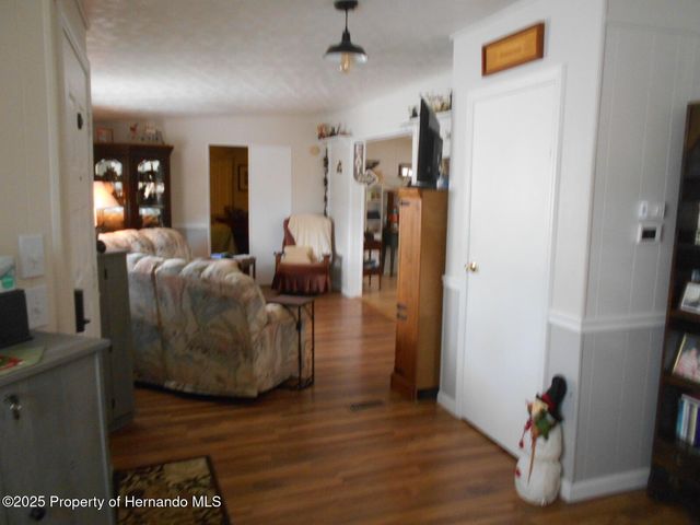 8022 Country Club Drive, Brooksville, FL 34613