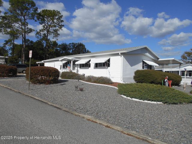 8022 Country Club Drive, Brooksville, FL 34613