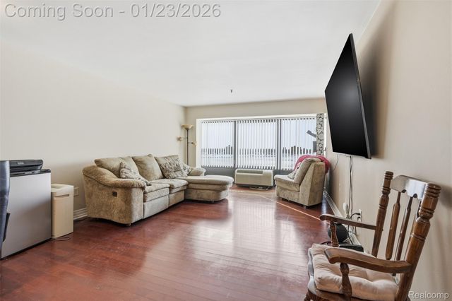 1001 W Jefferson Avenue 12i, Detroit, MI 48226