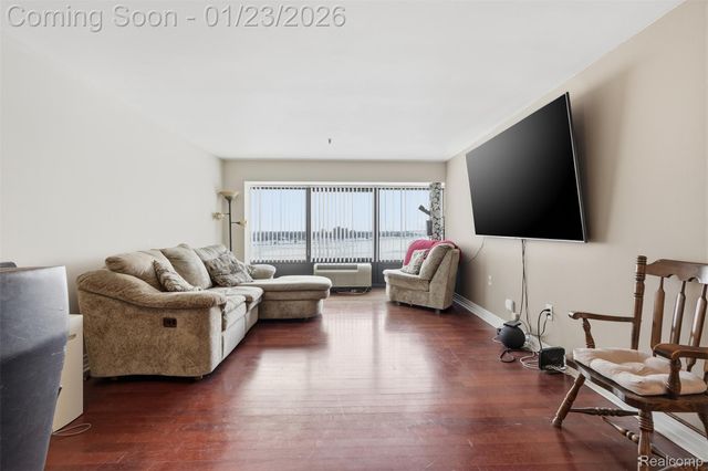 1001 W Jefferson Avenue 12i, Detroit, MI 48226