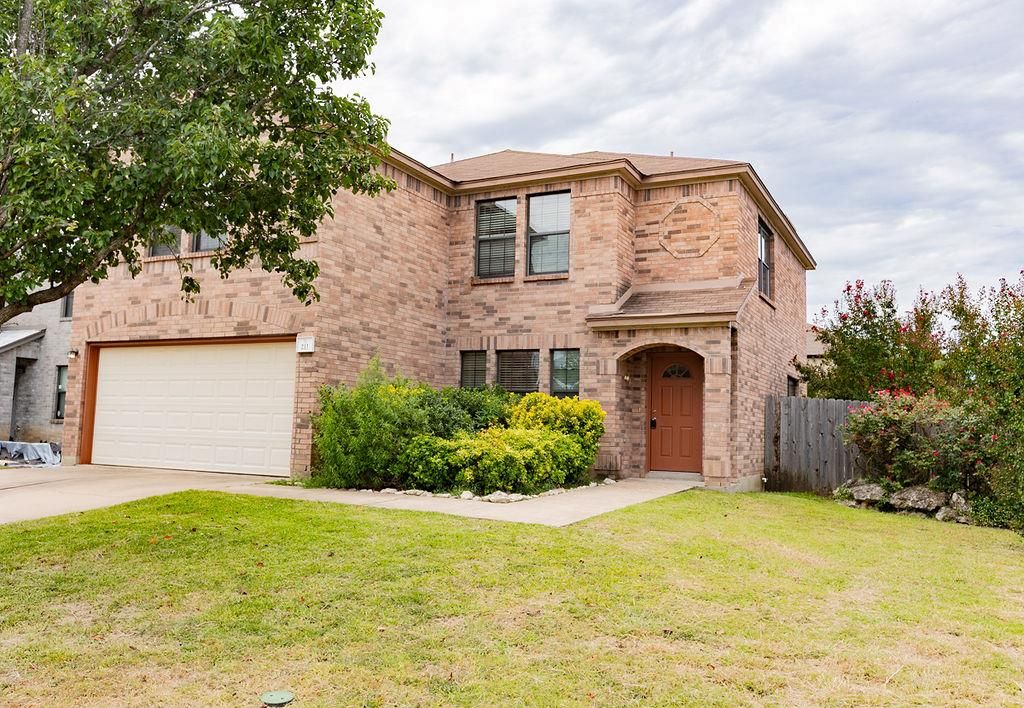 211 Rim Rock DR, Leander, TX 78641