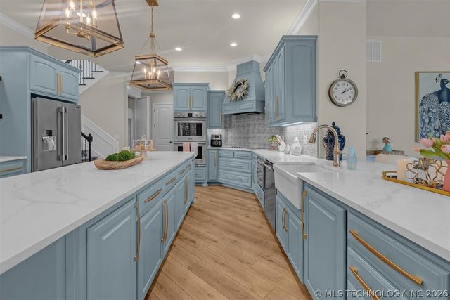 2825 E 171st Street S, Mounds, OK 74047