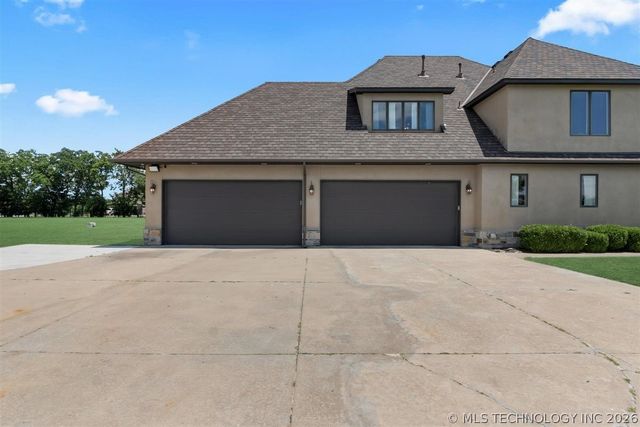 2825 E 171st Street S, Mounds, OK 74047