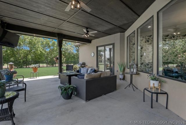 2825 E 171st Street S, Mounds, OK 74047