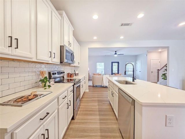 535 Ruths Drive, Woodstock, GA 30188