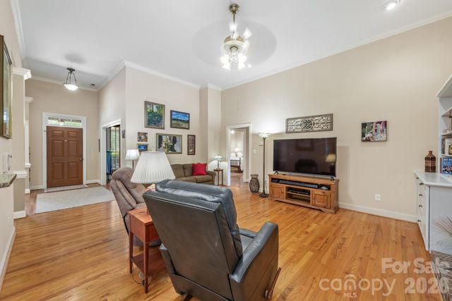 7032 Kidwelly Lane, Matthews, NC 28104