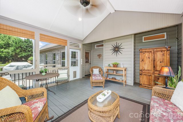 7032 Kidwelly Lane, Matthews, NC 28104